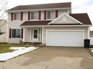 6028 NW 50th St, Johnston, IA 50131