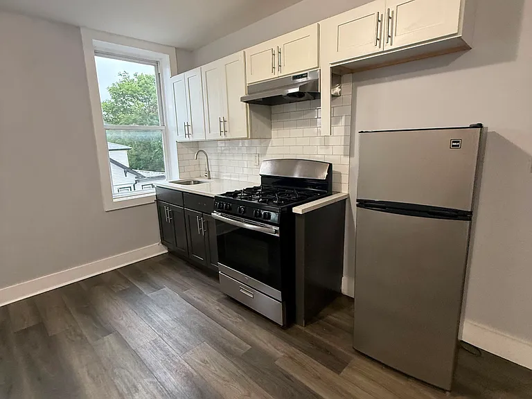 175 Munn Ave #302C — Photo 2