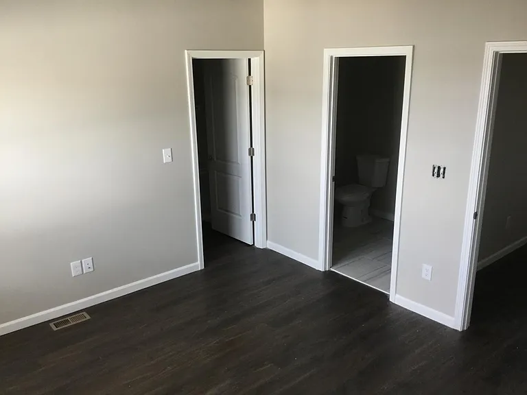 6639 Clayton Ave — Photo 3