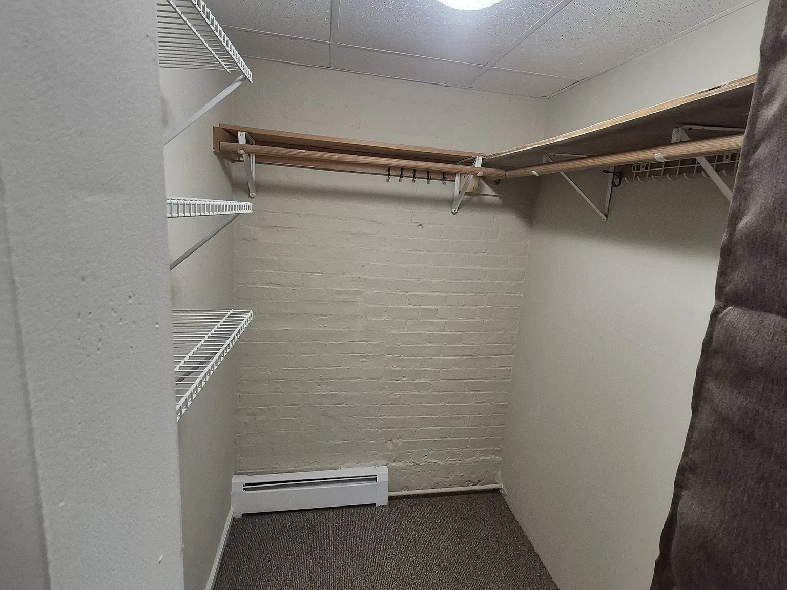 Tudor Terrace Apartments - 08 — Photo 4