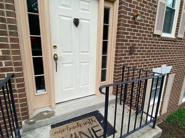 7429 Salford Ct, Alexandria, VA 22315