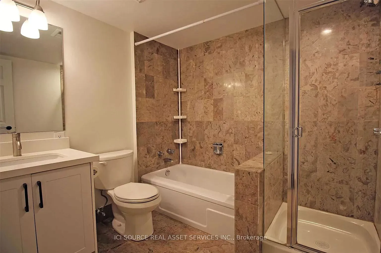 3 bed, $2,700 — Photo 1