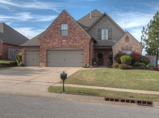 2600 S 13th St E, Broken Arrow, OK 74012