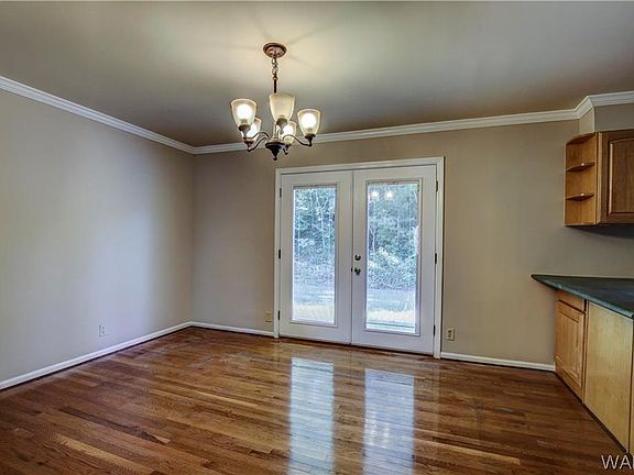 5th image of 2619 2nd St E