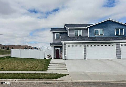 2nd image of 2501 6th Ave NW