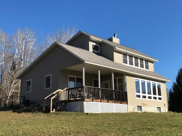 9502 Mission Rd, Alanson, MI 49706