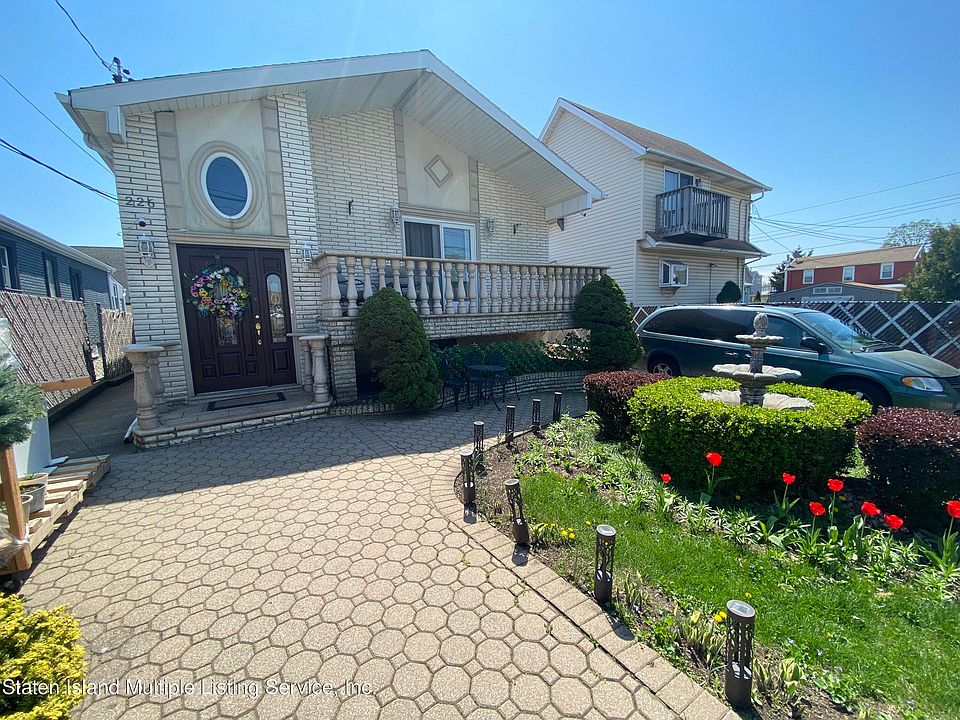 1st image of 226 Olympia Blvd