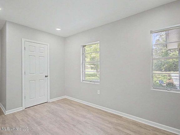 2nd image of 9424 Daisy Vestry Rd Unit 2