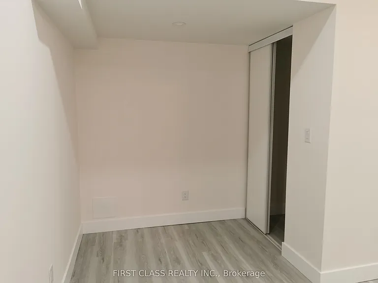 657 Clifford Perry Pl — Photo 11