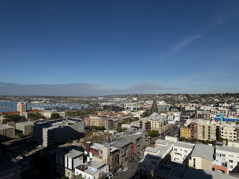 Luma Apartments — Photo 25