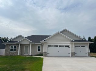 4461 Nature Rdg, Green Bay, WI 54313