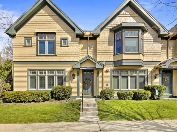 2320 East Edgewood AVENUE, Shorewood, WI 53211