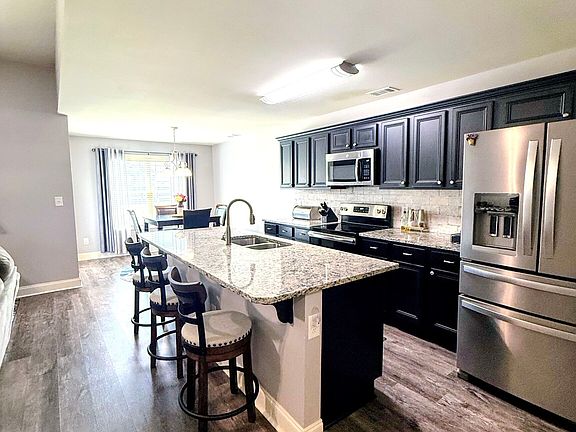 4th image of 117 Milford Cir