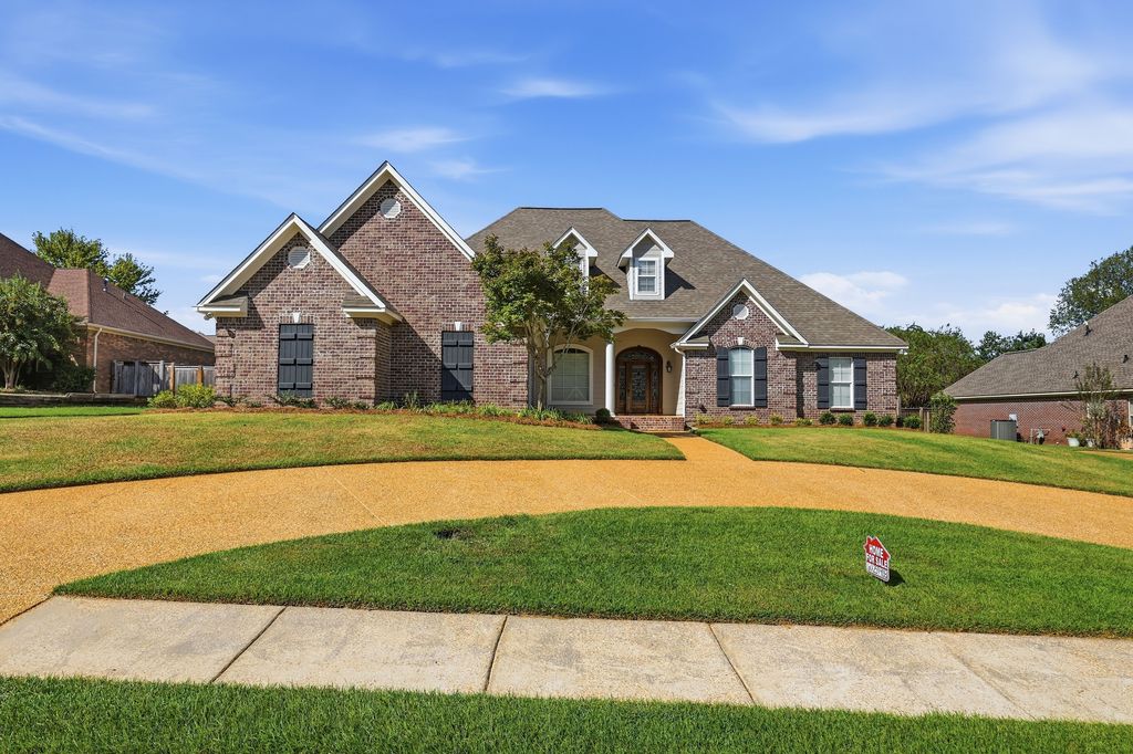 1014 Heritage Dr - Property Image