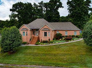 115 Westchester Ct, Lenoir City, TN 37772