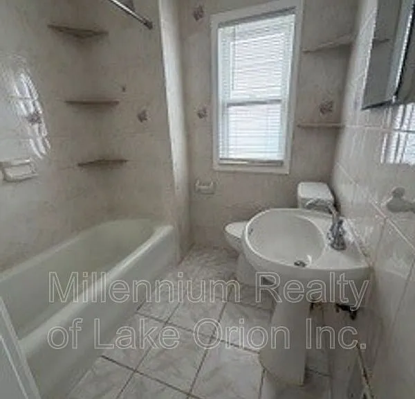 6010 Hartwell St — Photo 14