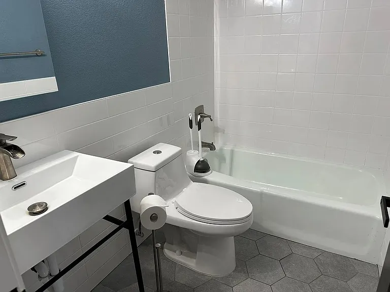 826 E Eugie Ave — Photo 12