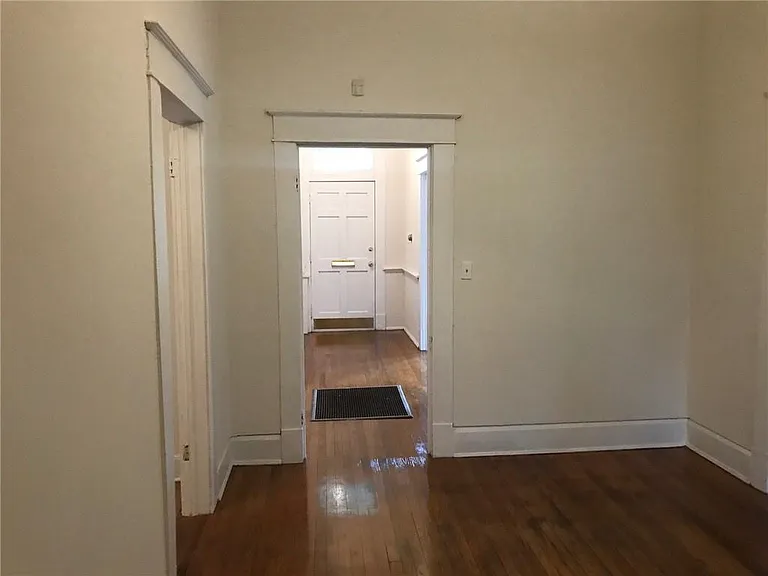 855 Savannah St — Photo 3