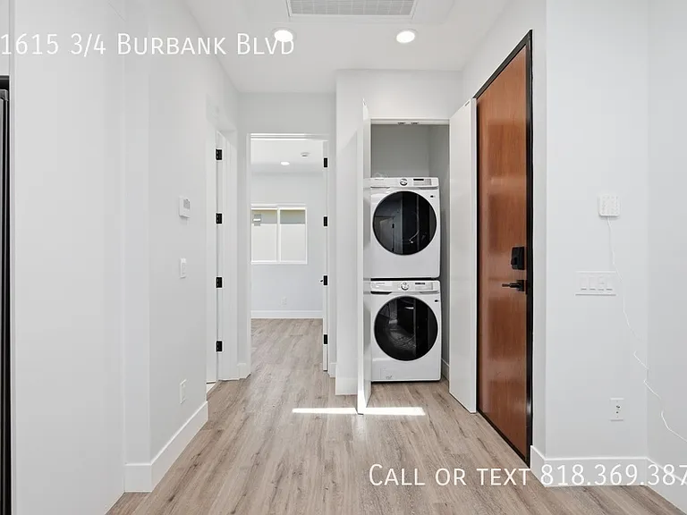 11615 3/4 Burbank Blvd — Photo 13