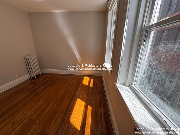 4th image of 35 Gardner St APT 2
