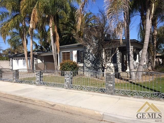 2nd image of 941 Birch Ave
