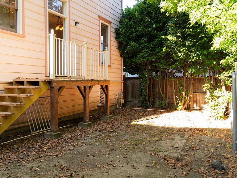 925 F St #2 — Photo 9