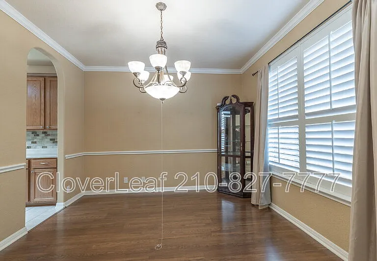 22714 Sabine Smt — Photo 8