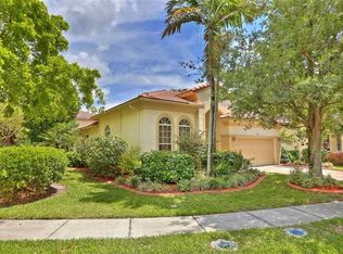 7391 NW 17th Ct, Pembroke Pines, FL 33024