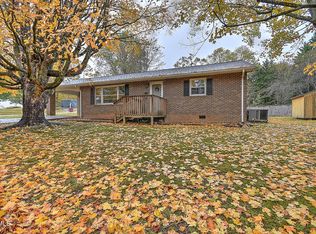 1606 Lester Harris Rd, Johnson City, TN 37601