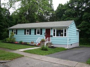 2 Dallas St, Worcester, MA 01604