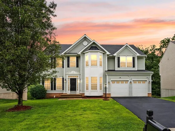9121 Autumn Glory Ln, Bristow, VA 20136