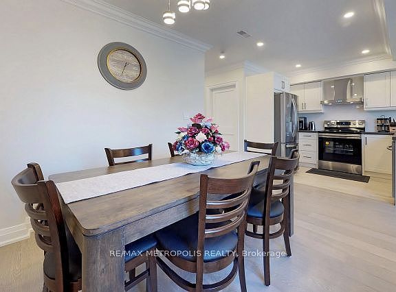 5th image of 41 Beatrice St #2