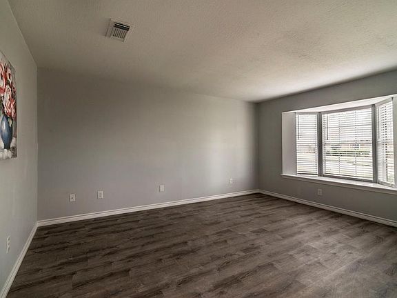5th image of 2718 Frostwood Cir