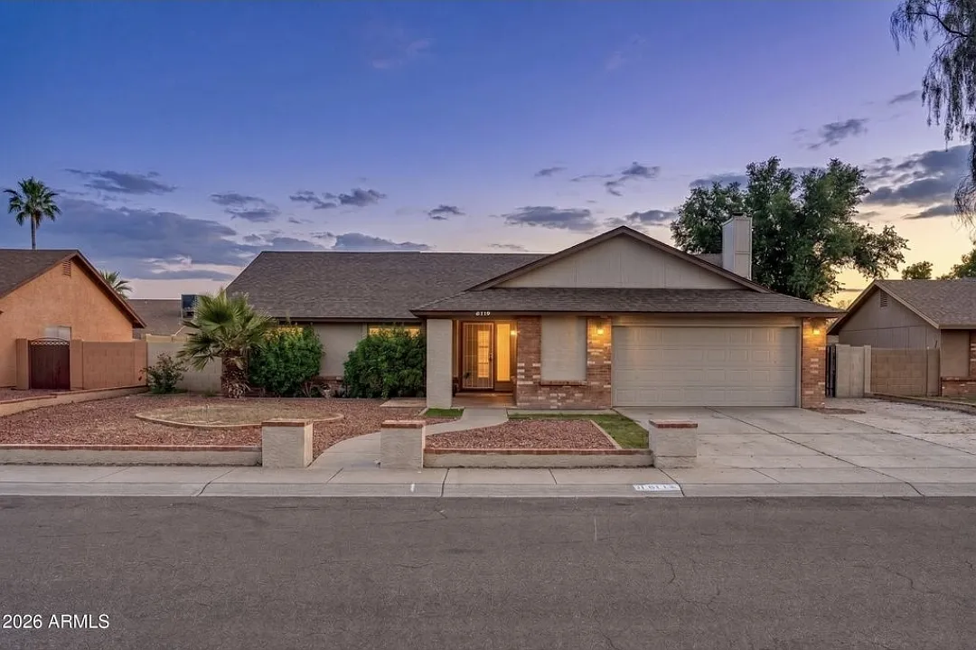 4 bed, 1925 sqft, $2,400 — Photo 1