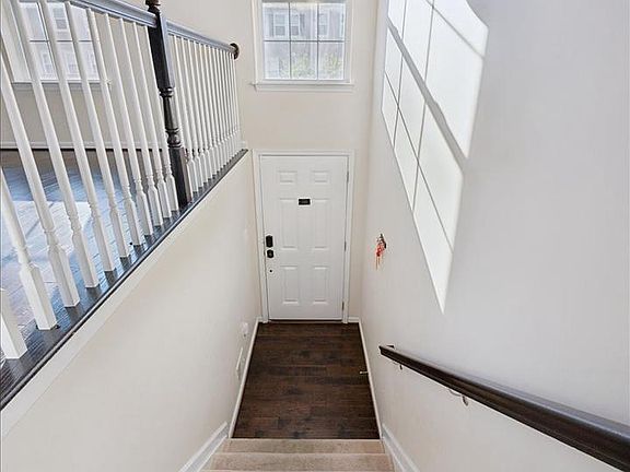 3rd image of 7514 Canton Way Gln