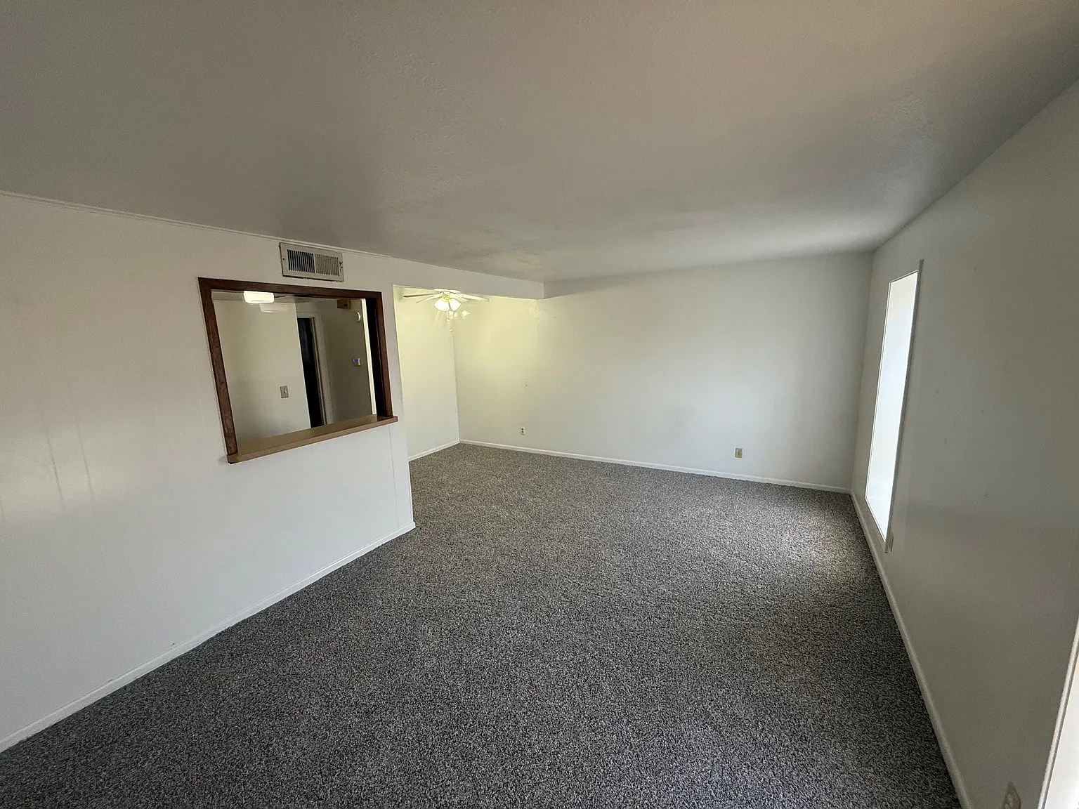 1bd/1bath upstairs unit available for immediate move in! — Photo 4