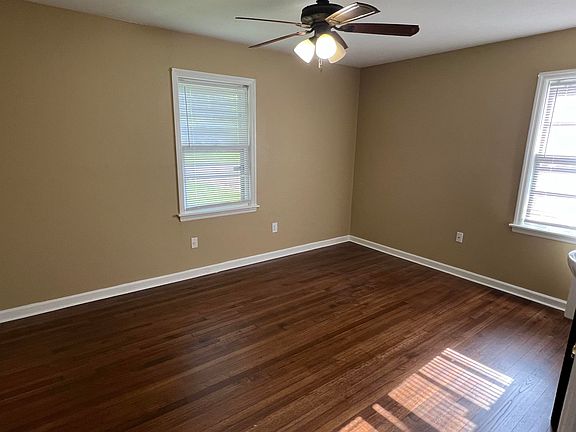 4th image of 3195 Douglass Ave