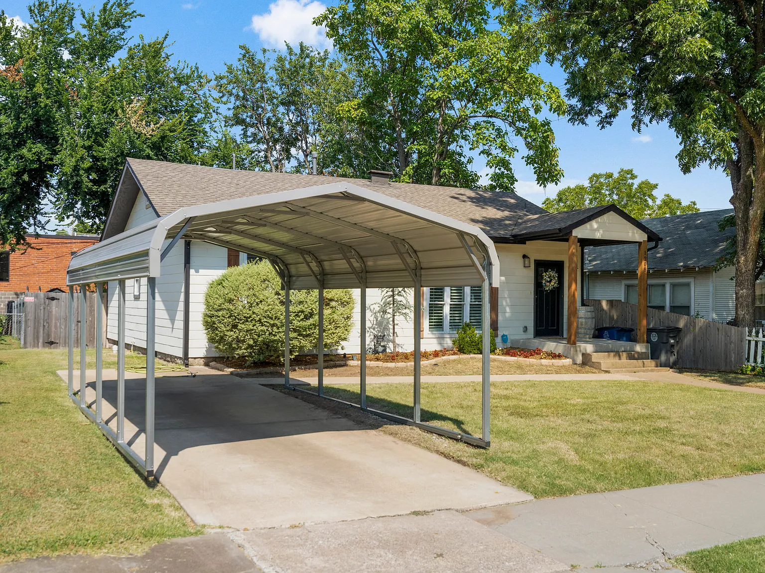 2 bed, 1.5 bath, 1015 sqft, $2,000 — Photo 4