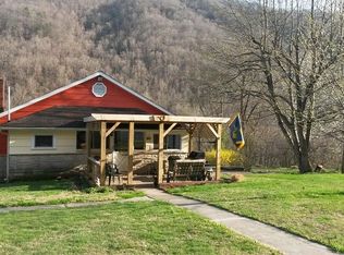 73 Myers Aly, Prince, WV 25907