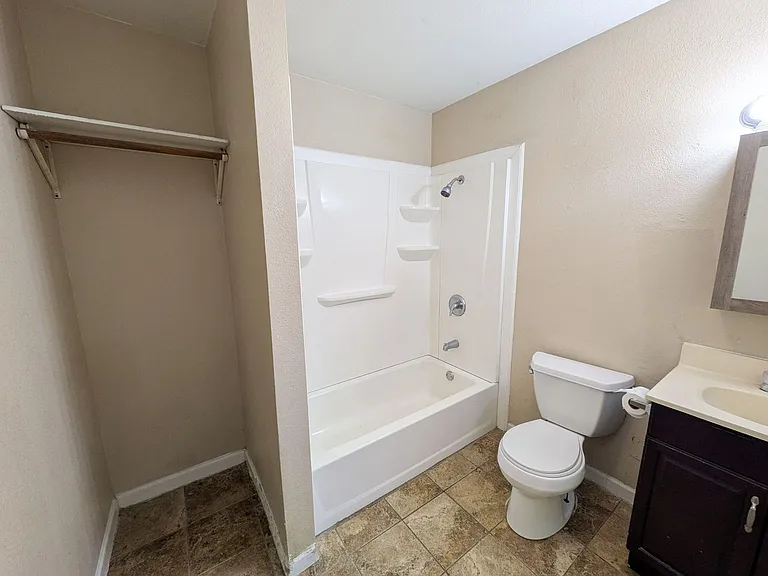 110 Farm Dr. — Photo 8