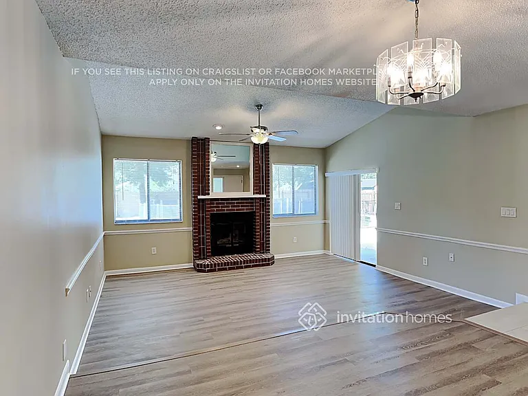 951 Blueberry Hollow Ct — Photo 4