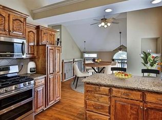 3208 SW Ragan Ct, Lees Summit, MO 64082