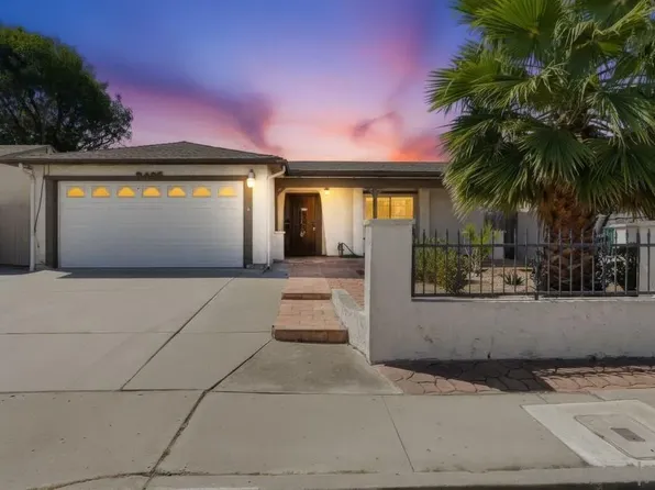 8495 Flanders Dr, San Diego, CA 92126