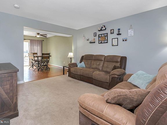 3rd image of 204 Avonbridge Dr