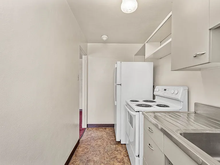 2117 Brownsville Road — Photo 9