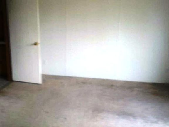 3rd image of 142 Capewood Dr