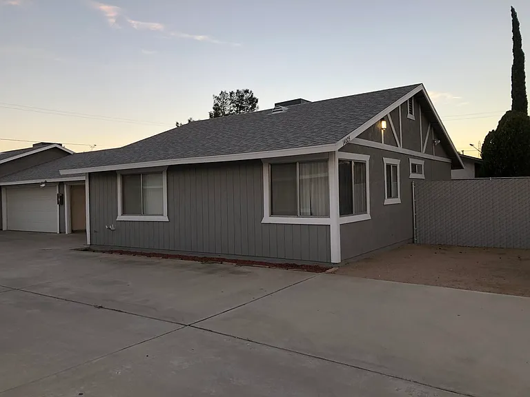 14025 Smoke Tree St #D — Photo 1