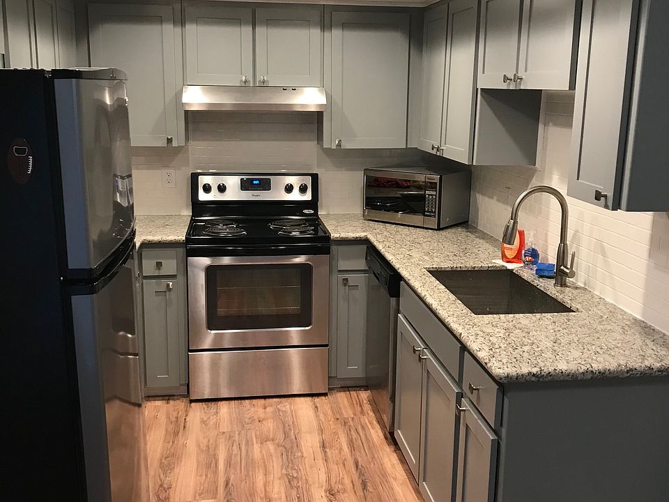 1st image of 7007 NE 43rd St APT B