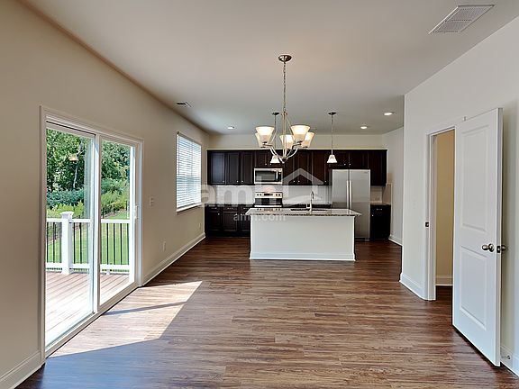 5th image of 6207 Bridgewood Dr
