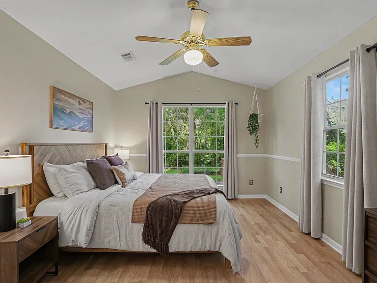2576 Yarmouth Ln — Photo 22